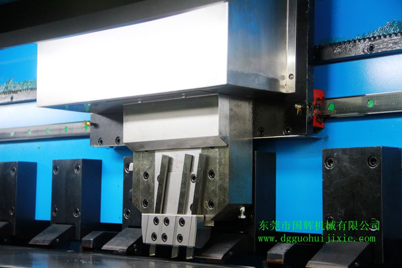 打造一流的刨槽機(jī) 永立市場(chǎng)不敗之地