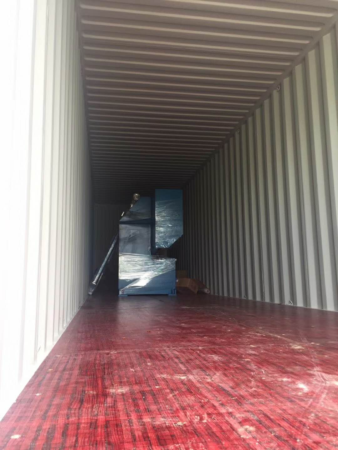 數(shù)控刨槽機(jī)裝柜，即將漂洋過海到美國(guó)