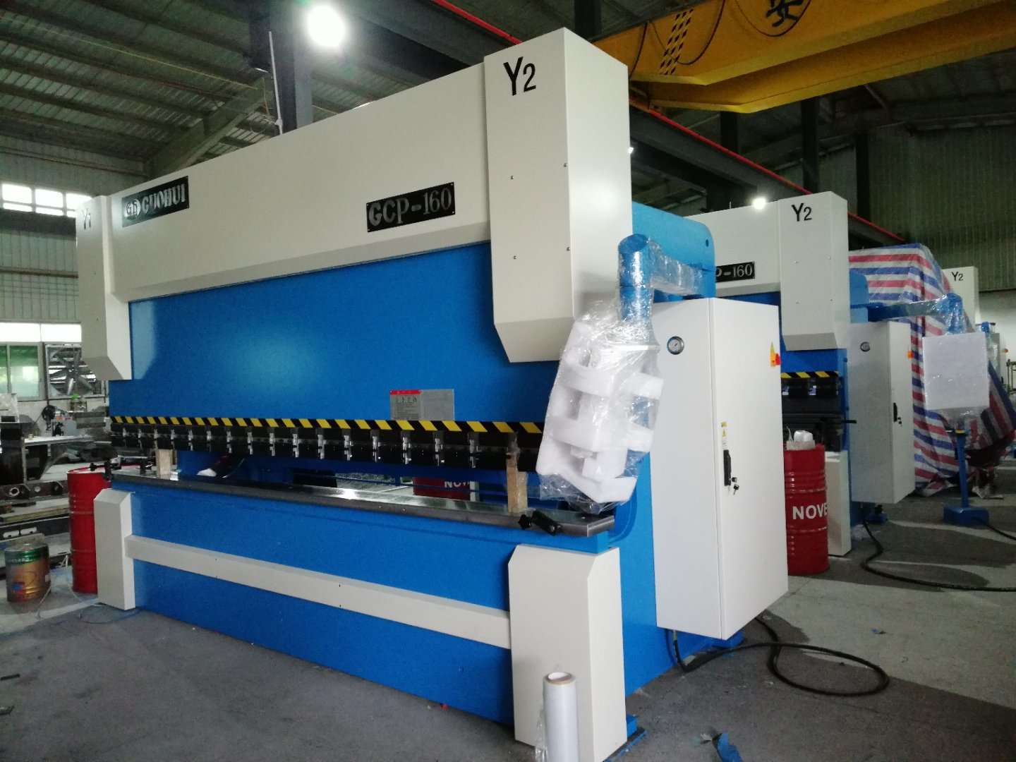 兩臺(tái)折彎?rùn)C(jī)打包完畢，即將送往佛山客戶