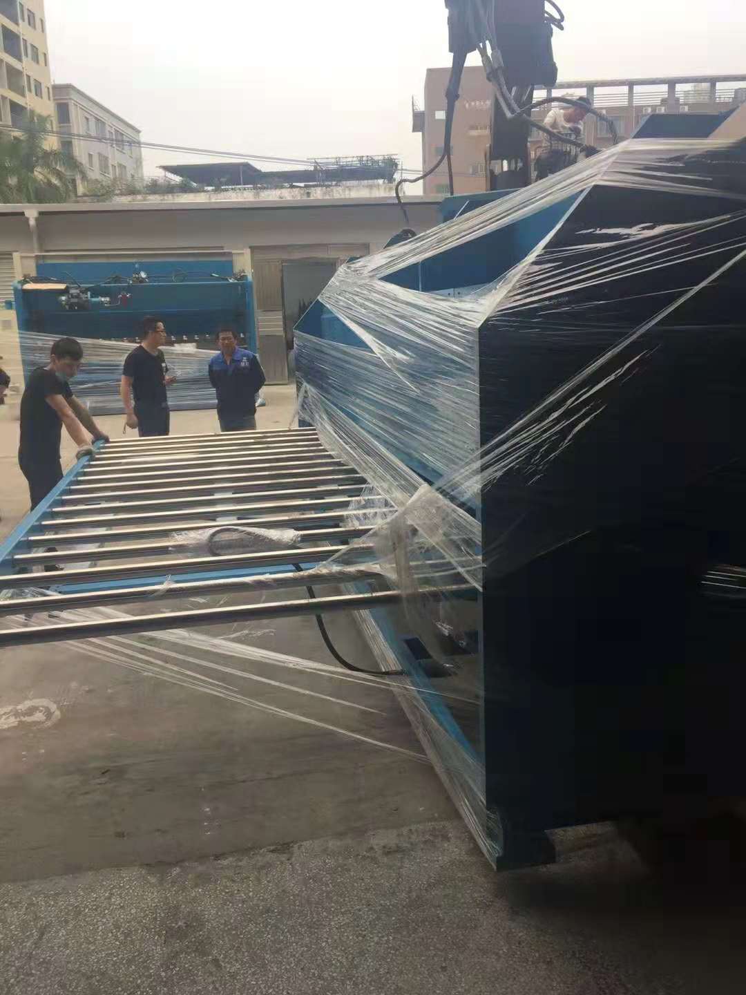 感謝彭總惠購國輝刨槽機折彎機